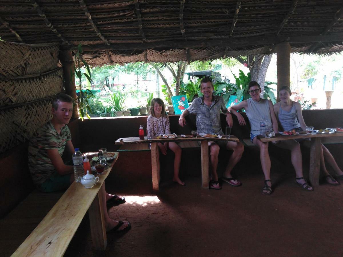 Udesh Guest Hotel Polonnaruwa Eksteriør billede